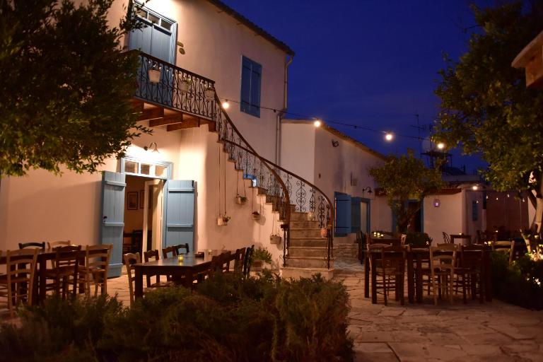 Athieno - Αθηαινώ - Chambres d'hôtes Athíenou