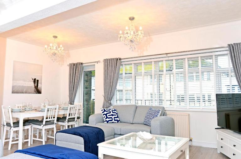The Beacon Loft - B&B Eastbourne