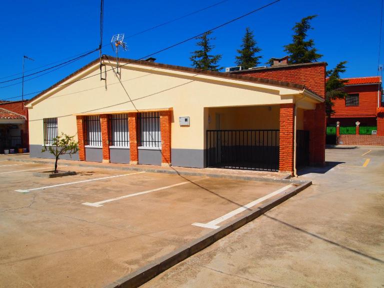 Apartamento Rural "LAS ESCUELAS" - B&B San Bartolomé de las Abiertas
