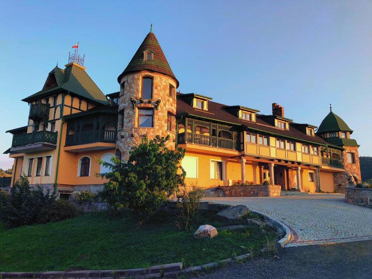Willa Na Wzgórzu Wandy - B&B Duszniki-Zdrój