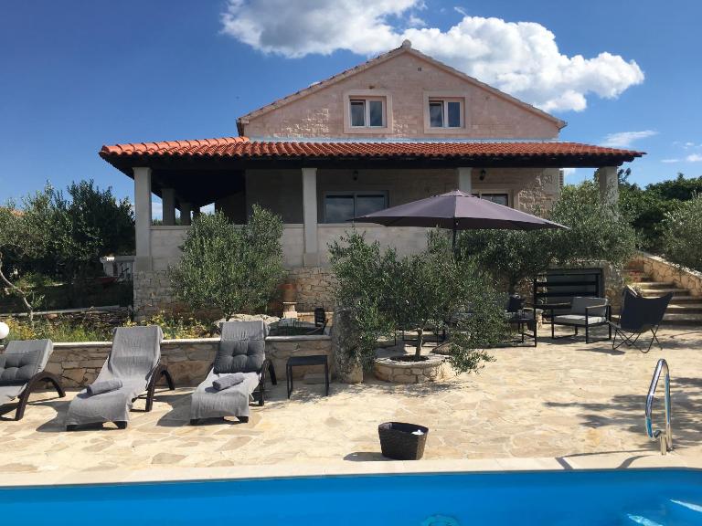 Villa Belvedere Žiža - B&B Donji Humac