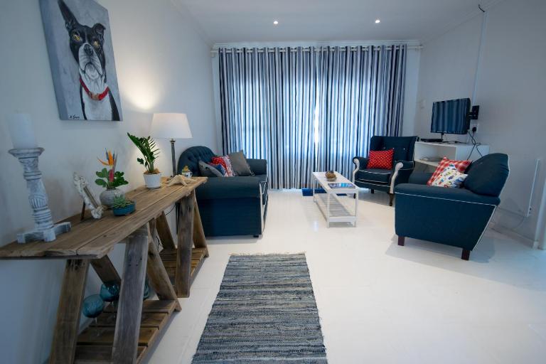 Leisure By The Sea - B&B Kleinmond