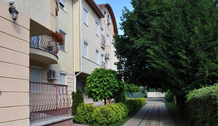 Major Studió - Bed and Breakfast Hajdúszoboszló