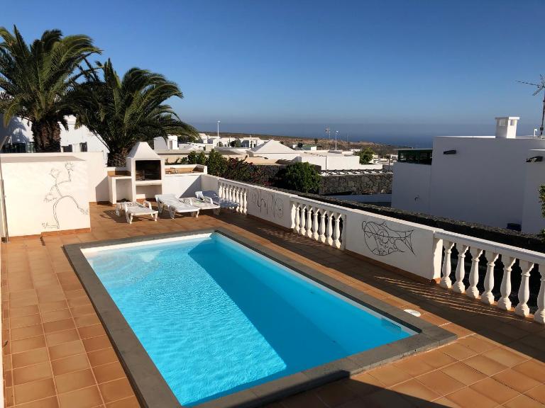 Casa tranquila con vistas en la colina de tías - B&B Tías
