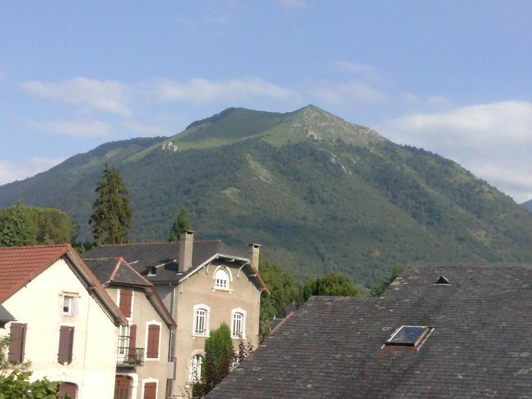 GITE "LES SAPINS" - B&B Izeste