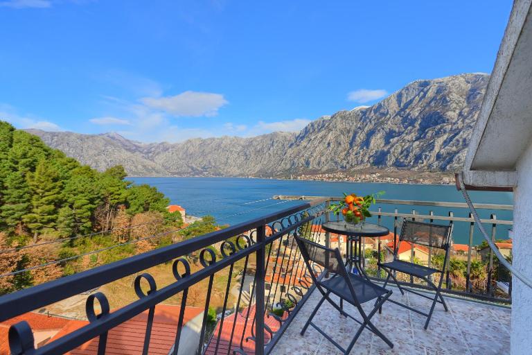 Apartment Mirjana - B&B Kotor