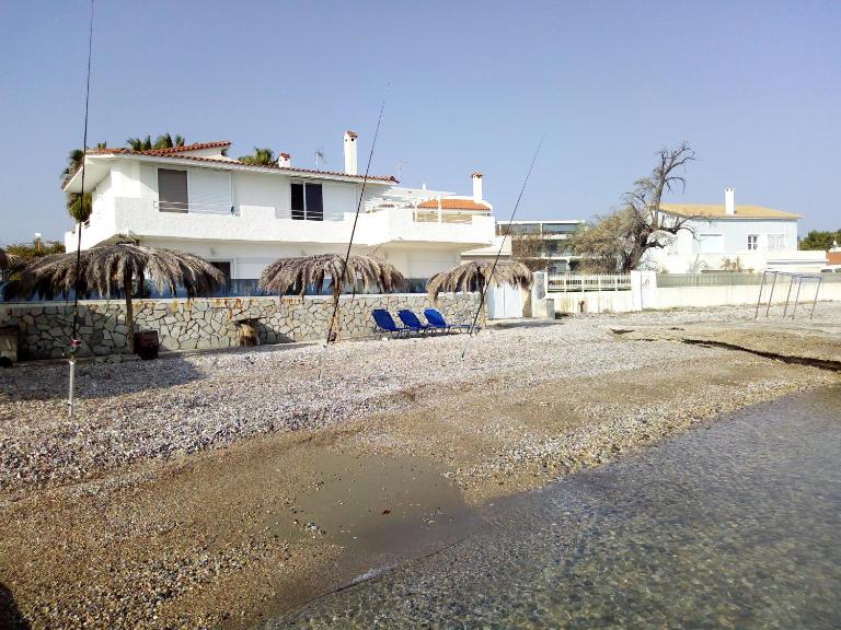 Athanasia Villa - B&B Nerántza