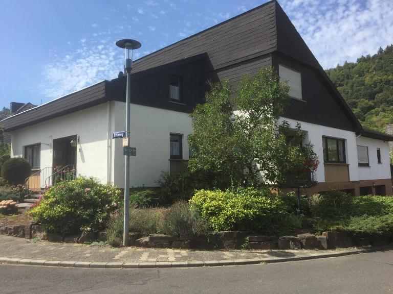 Gästehaus Steuer - B&B Bruttig-Fankel