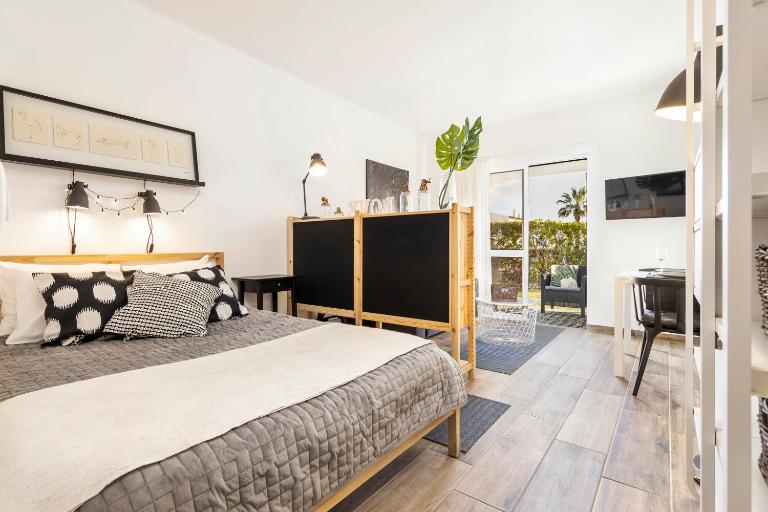 Modern Pool Apartment, Vilamoura - B&B Quarteira