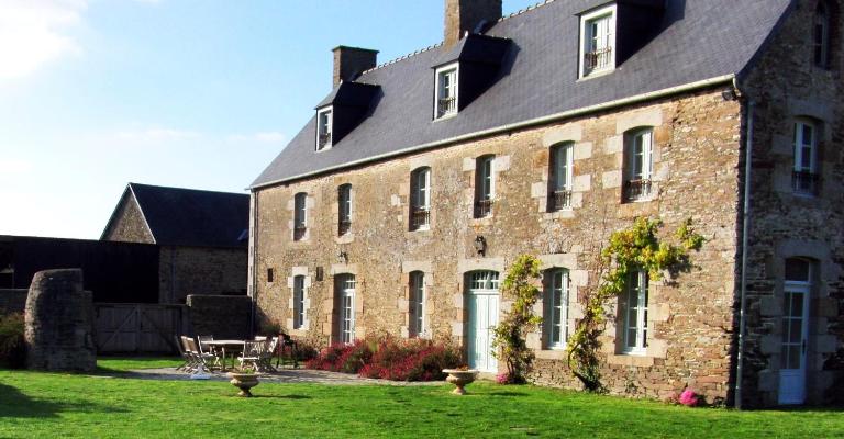 La Vieille Foulonnière : Chambres d'hôtes & Permaculture - B&B Pontorson