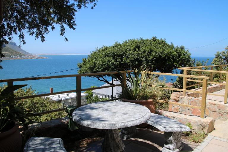 Fisherman's Watch Cottage - B&B Cape Town