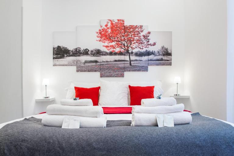 Tourist House Bologna - Fringe - Self check-in - B&B Bologna