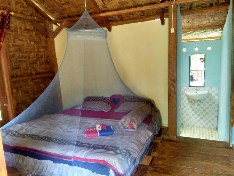 Landak River Guest House Jungle Trekking Only Booking with Us - Bed and Breakfast Bukit Lewang