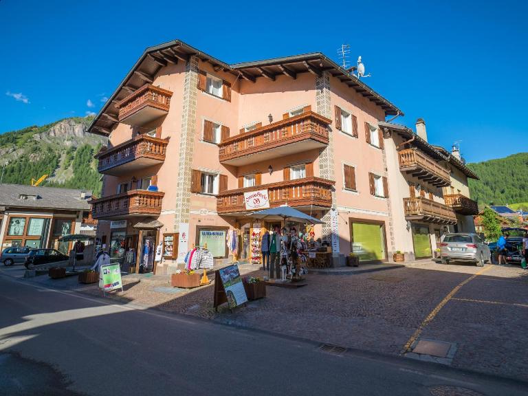 Maison Ostaria MyHolidayLivigno - Bed and Breakfast Livigno