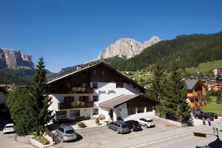 B&B Residence Adria - Bed and Breakfast Corvara
