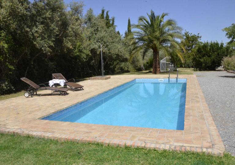Cortijo Algabia - Bed and Breakfast Alhendín