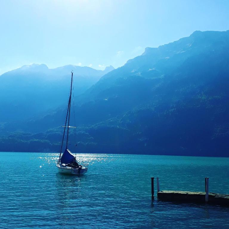 Chalet Diana Lakefront - B&B Ringgenberg