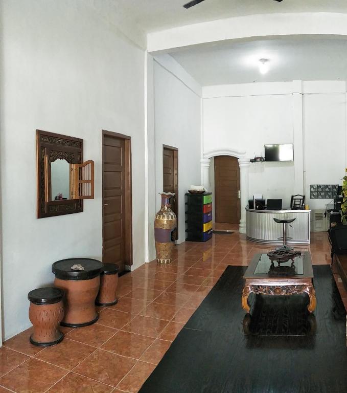 Kana Hasya Homestay "Rumoh Jamee" - Bed and Breakfast Meulaboh
