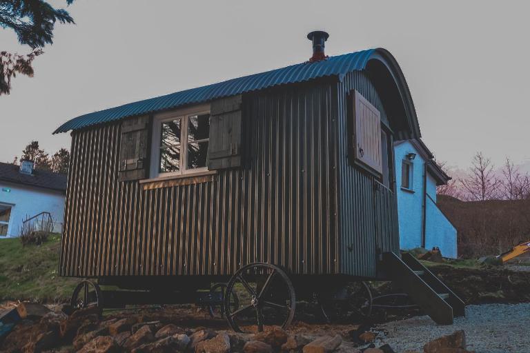 Loch Eyre Shepherd Hut - B&B Portree