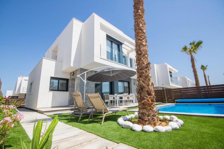 Villa BALI 3033 - Bed and Breakfast Urbanizacion los Balcones