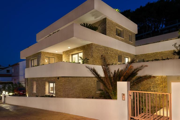 The White House, Brac - Ferienwohnung Pučišća