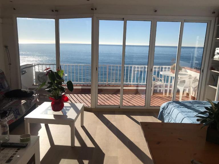 Espectacular apartamento cerca de Barcelona con free wifi - Bed and Breakfast Canet de Mar