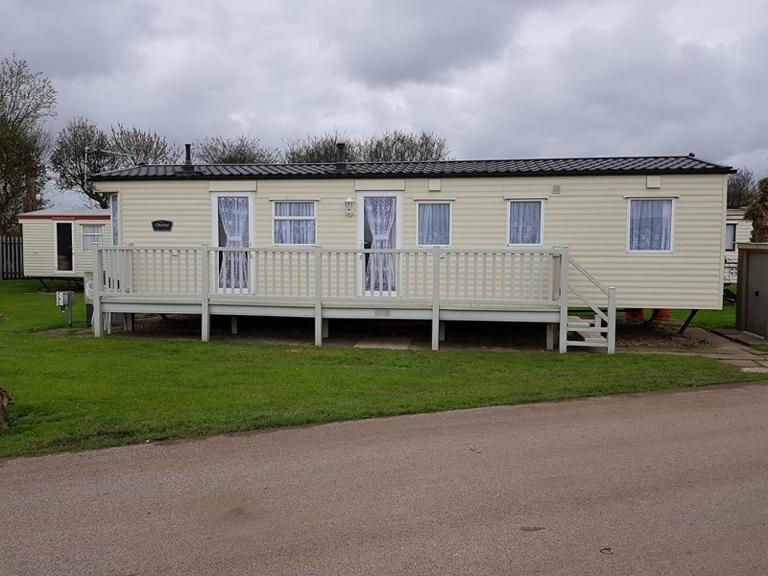 S460 8 BERTH CARAVAN ON THE GOLDEN PALM CHAPEL ST LEONARDS - Chambres d'hôtes Chapel Saint Leonards