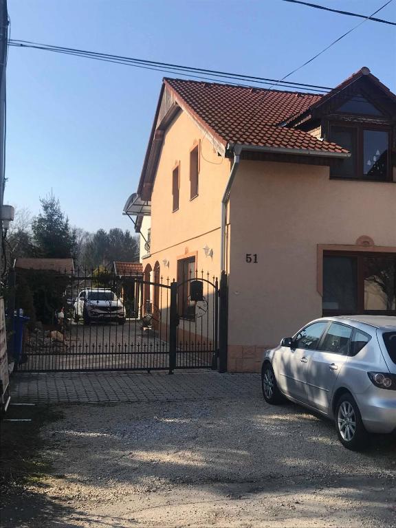Car-es panzió - Chambres d'hôtes Veľký Meder