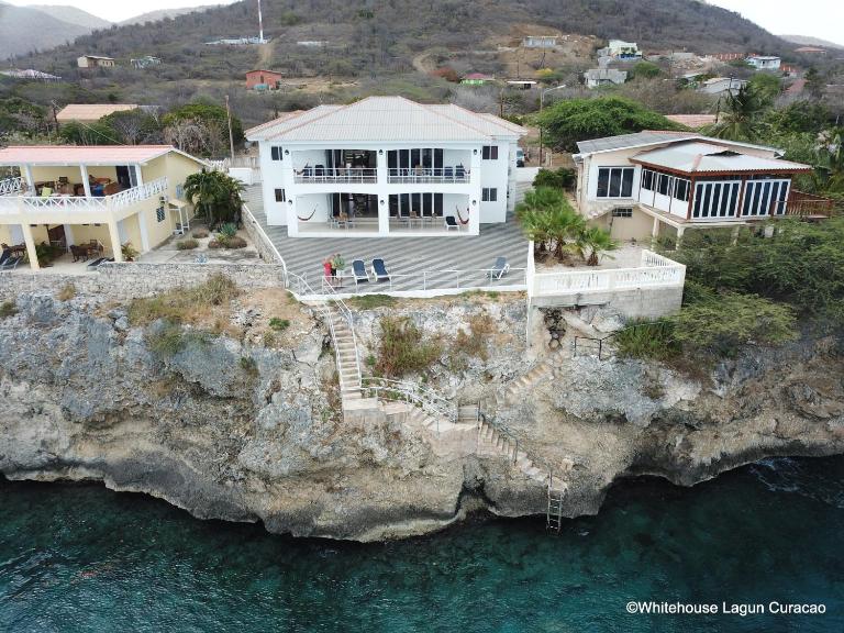 Whitehouse Lagun Apartments - Bed and Breakfast Lagún