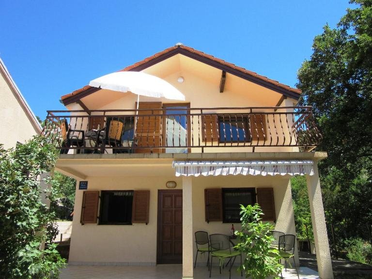 Apartmani Gracijela - B&B Karlobag