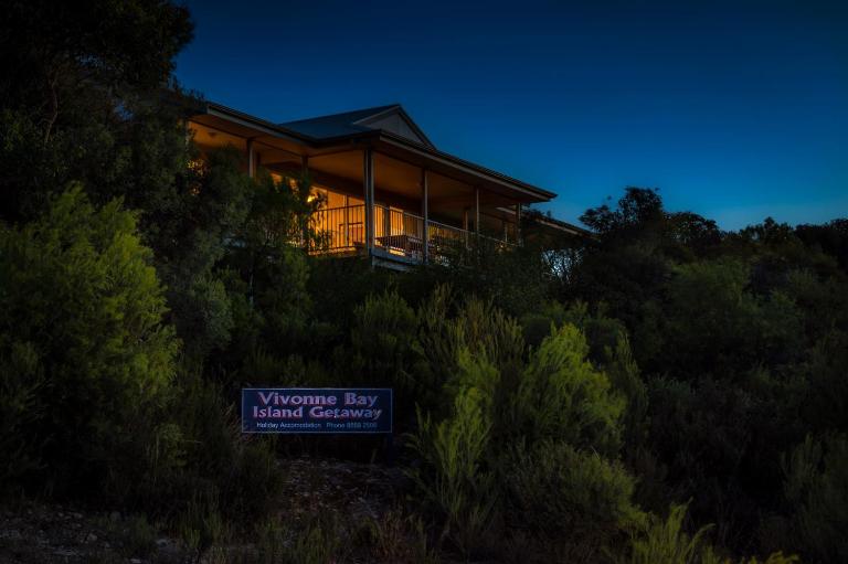 Vivonne Bay Island Getaway - B&B Vivonne Bay