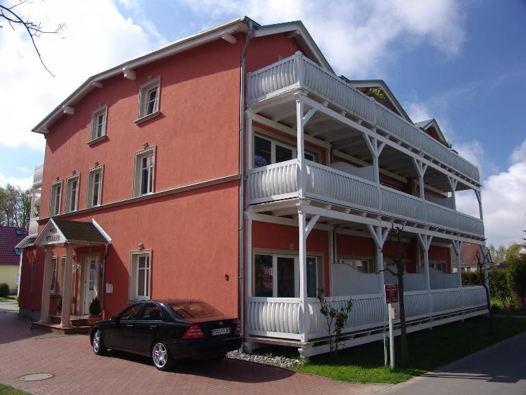 Apartments Villa Seeblick - Chambres d'hôtes Ostseebad Baabe