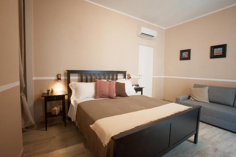 6th Land - Rent Rooms Affittacamere - B&B La Spezia