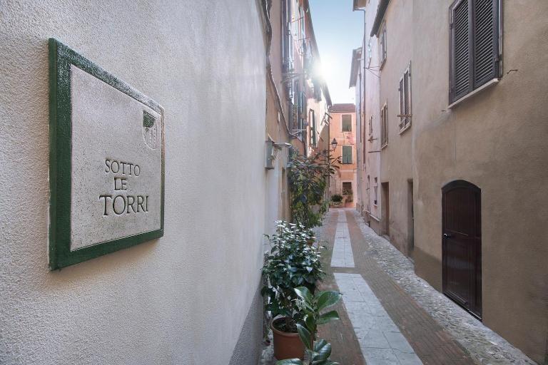 b&b sotto le torri - Bed and Breakfast Albenga