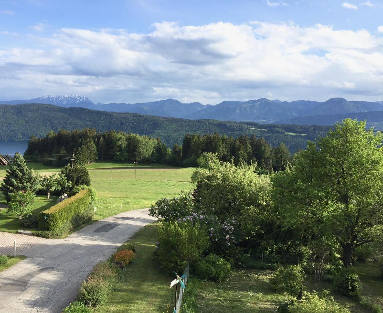 Haus Kleiner Seeblick - Chambres d'hôtes Millstatt