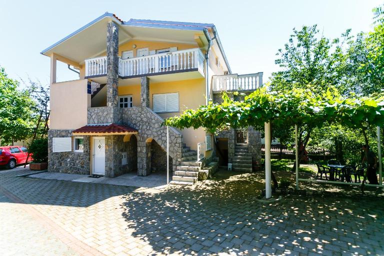Apartments Posavec - B&B Pinezići