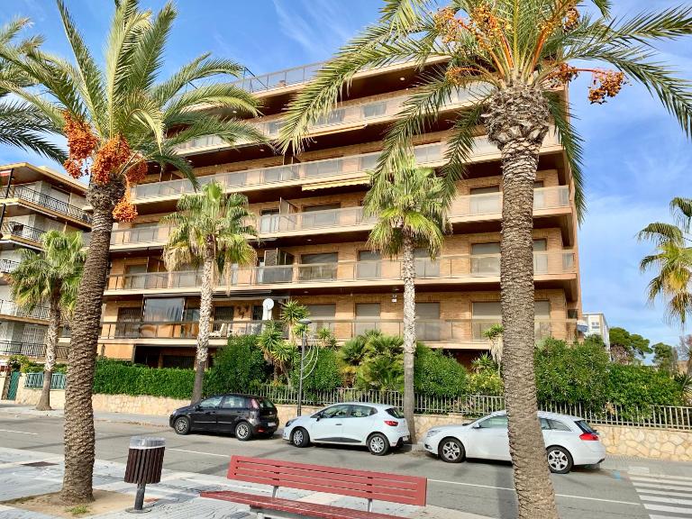 APARTAMENTO - WIFI FREE - FRENTE AL MAR - Bed and Breakfast Salou