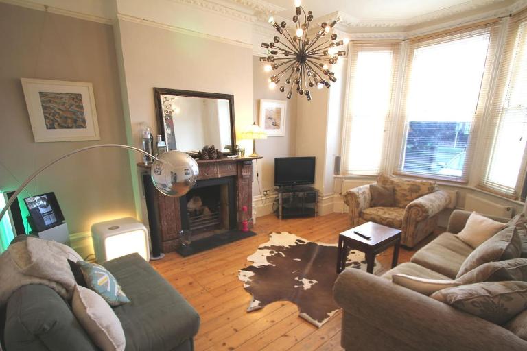 SW4 Apartment Clapham Common - B&B London