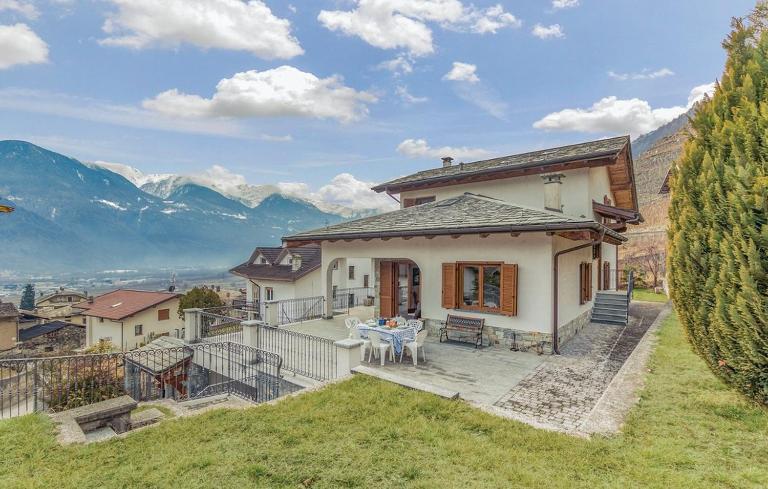 APPARTAMENTI in Villa Isabella - Chambres d'hôtes Bianzone
