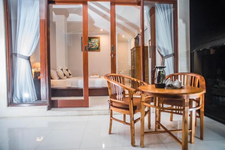 Suntari Homestay - Bed and Breakfast Ubud