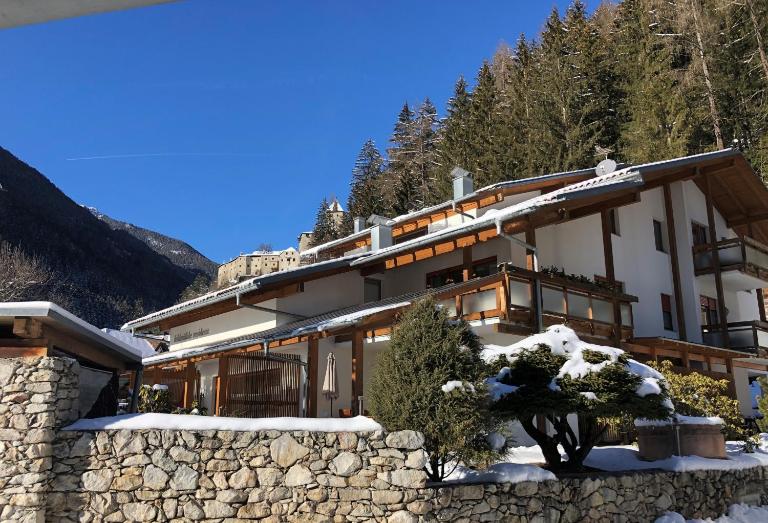 Residenz Feldmühle unterhalb der Burg Taufers - B&B Campo Tures
