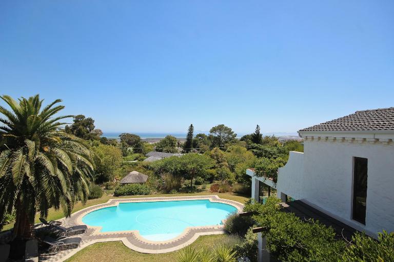 Montrose Guesthouse - B&B Somerset West