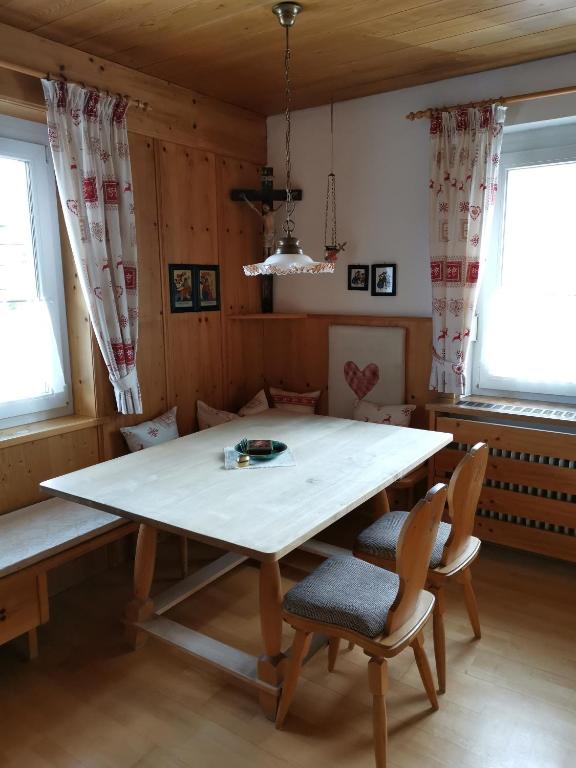 Haus Pierzinger - Bed and Breakfast Wörgl