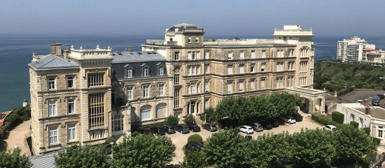 Résidence Helianthe - Bed and Breakfast Biarritz