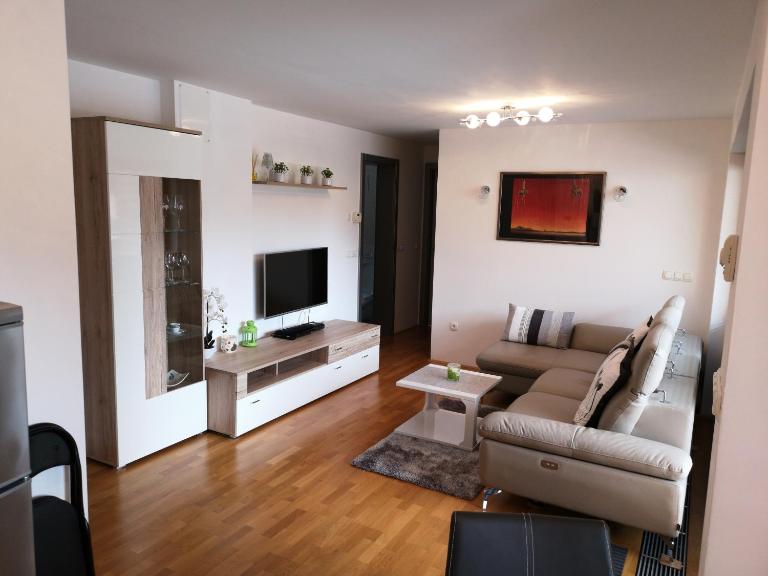 Apartma Lucijana - B&B Mojstrana