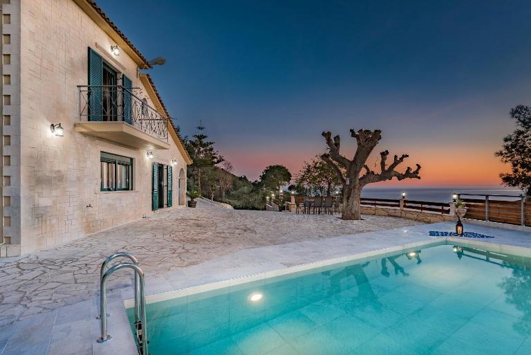 Villa Kanalos - Family Villa with Private Pool & Stunning Views, by ZanteWize - Ferienwohnung Kalamaki