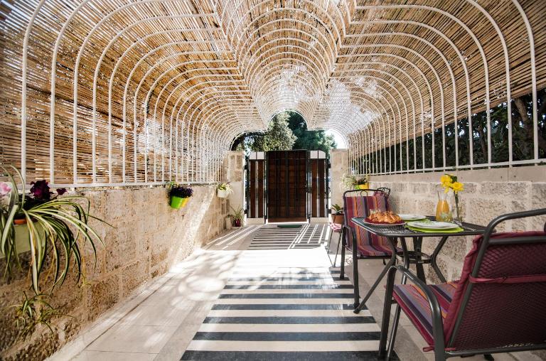 IBIS Your Cosy Oasis With Private Parking and Patio - B&B Split