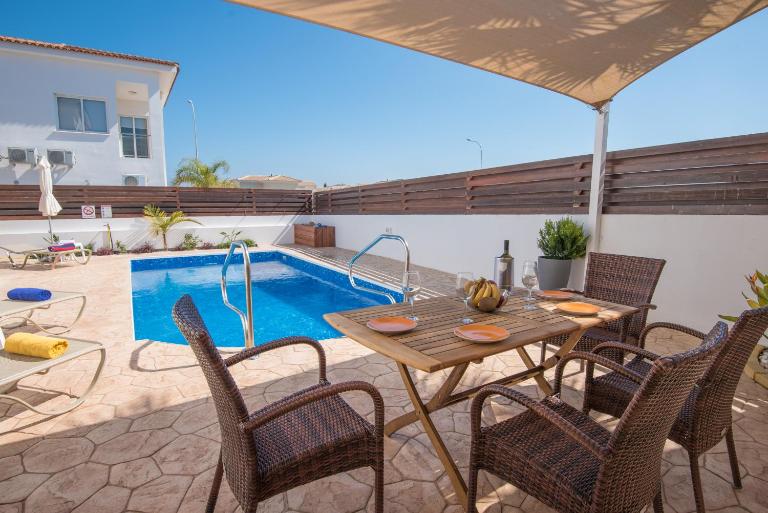 Narcissos Villa Doria - B&B Protaras