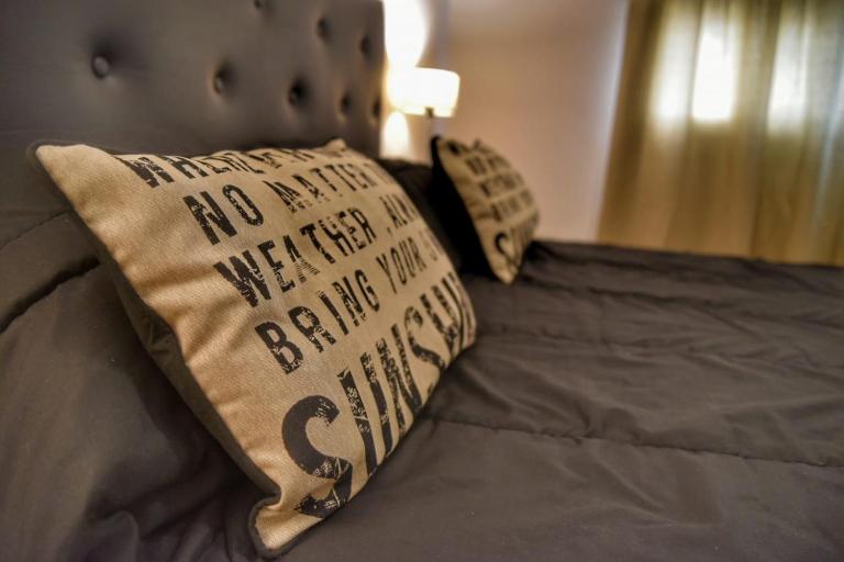 Centro Bahia - Incluye cochera con seguridad las 24 hs - B&B Bahía Blanca