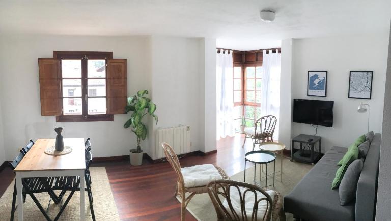 Centrico Y Acogedor - B&B Comillas